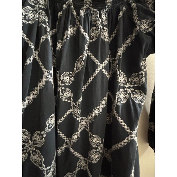 Rebecca Virtue Puff or Off Shoulder Top - Picture 3 of 9